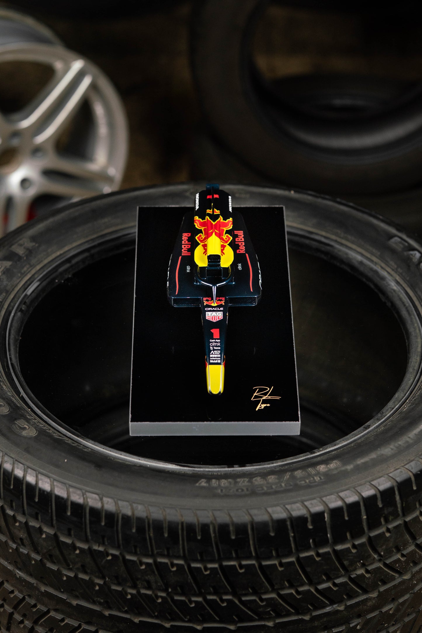 Miniatura RLType Redbull 2022 RB18 - Max Verstappen