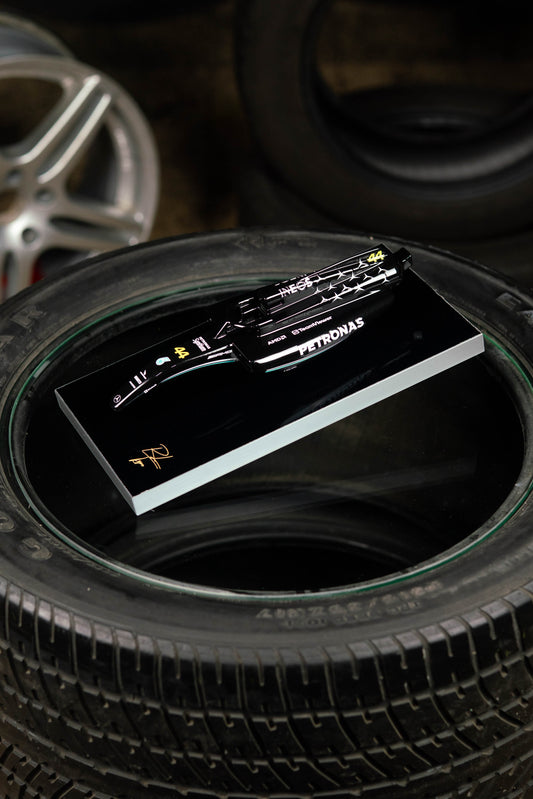 Miniatura RLType Mercedes 2023 W14 - Lewis Hamilton